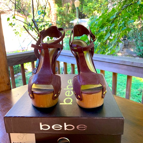 Bebe platform stilettos in rich cognac with gold studs & ankle clasp. In box. - Picture 6 of 8